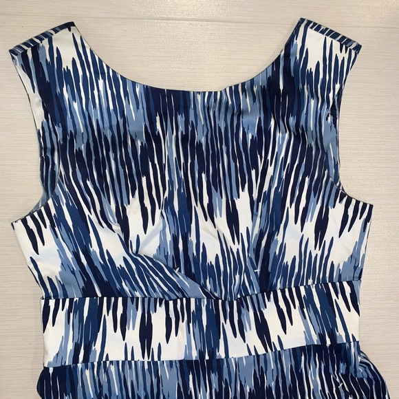 Calvin Klein fit-n-flare dress size 10 - Picture 6 of 6